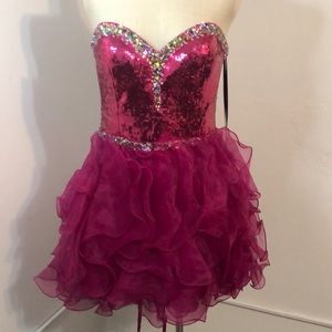 Juliet fushia sequins and ruffles formal dress. Size XL.